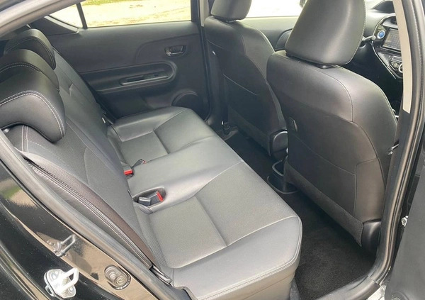 Toyota Prius cena 52999 przebieg: 69000, rok produkcji 2019 z Warszawa małe 562